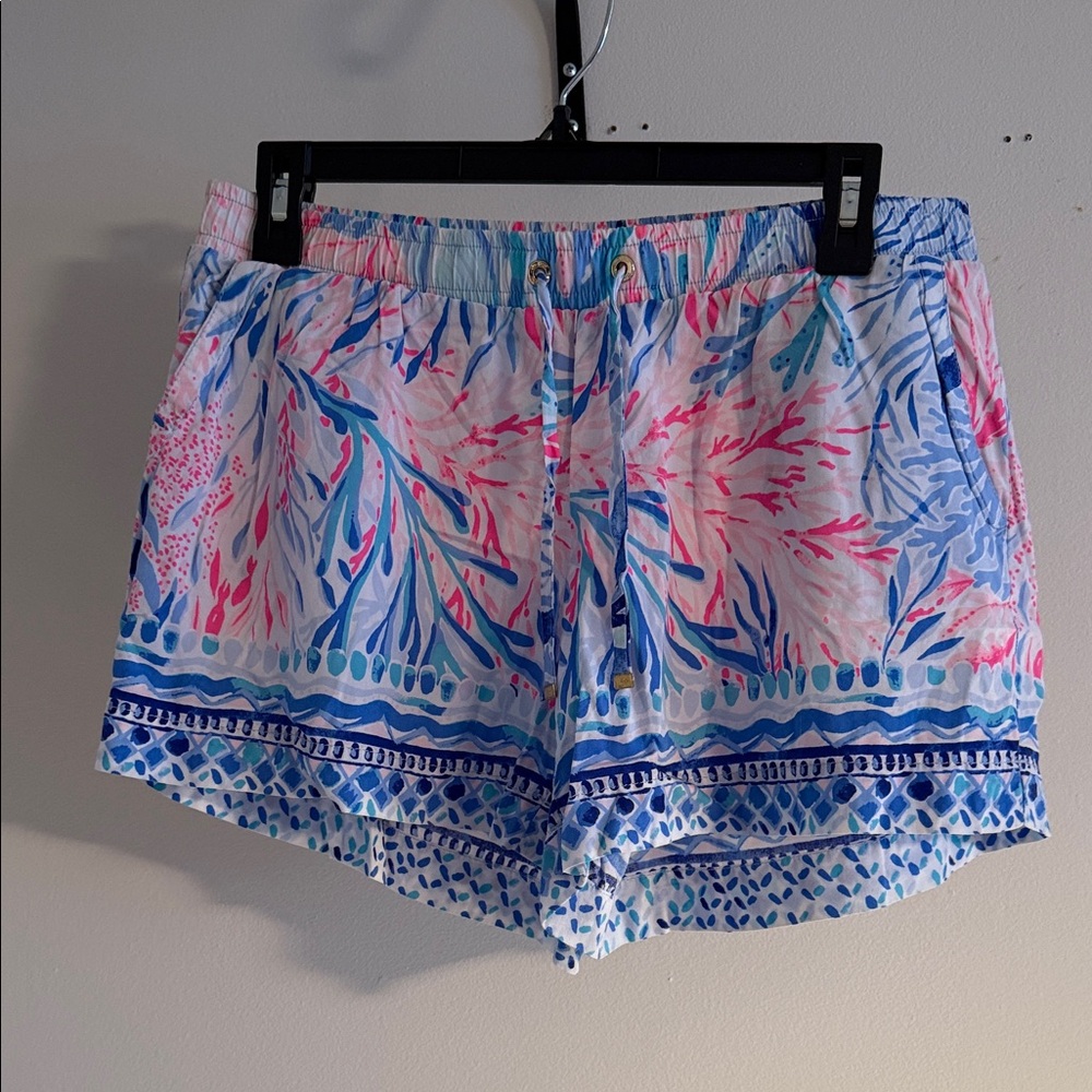 Lilly Pulitzer Colorful Shorts Size Medium
